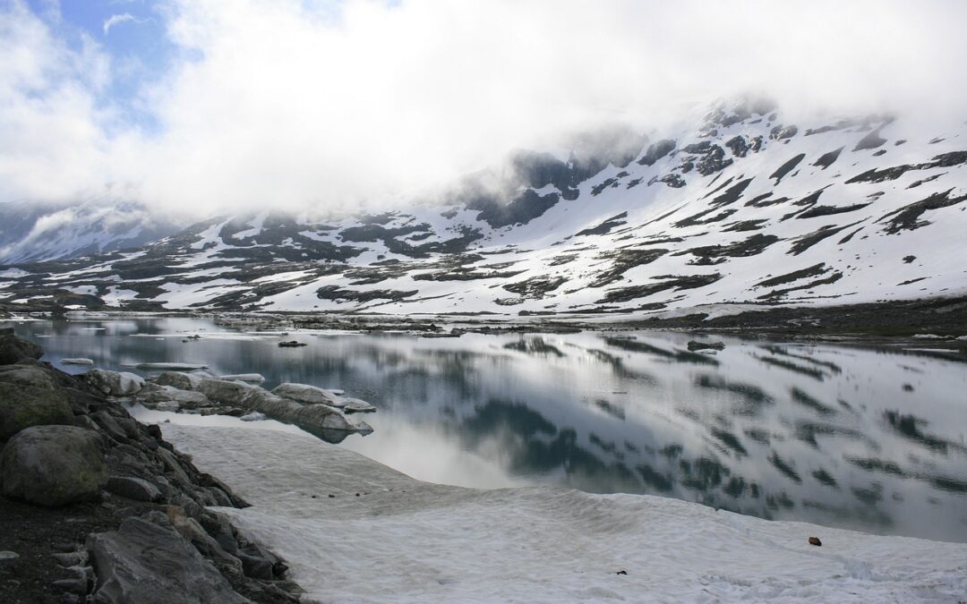 Eco-friendly Snowcat Tours Steamboat Springs – Glide Through Pristine Winter…