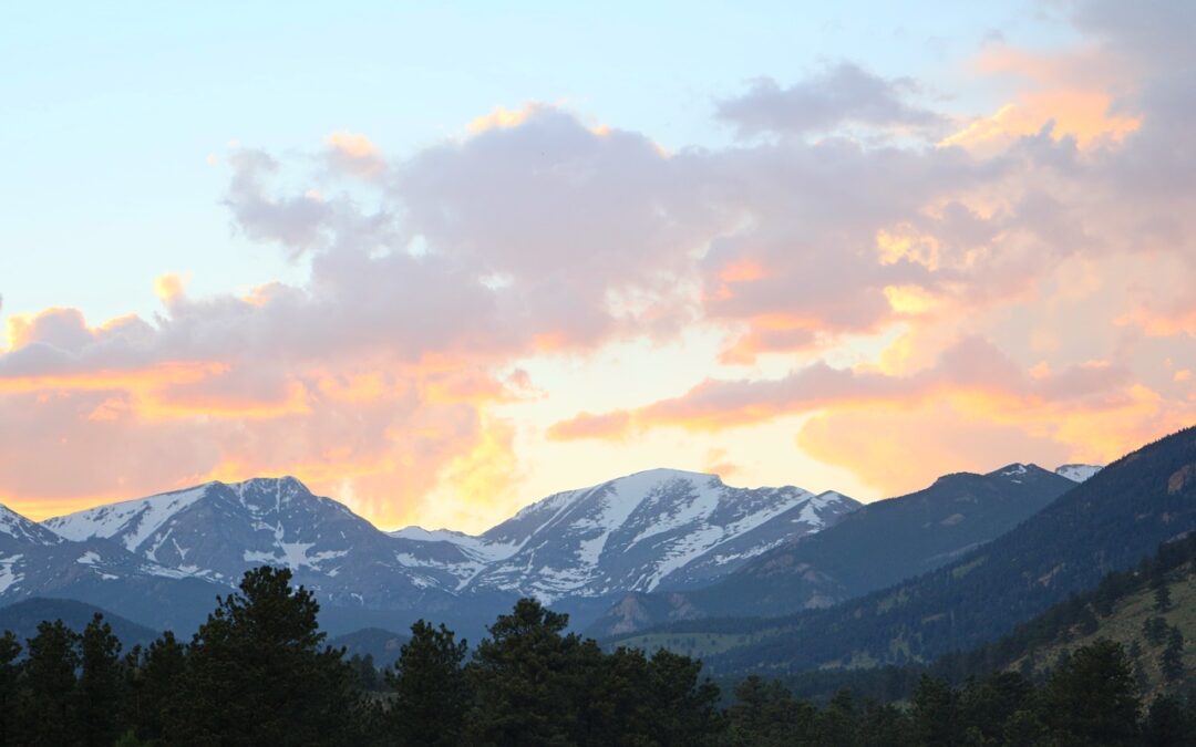 Snowcat Skiing Colorado Rockies / Unleash Your Inner Adventurer: A…